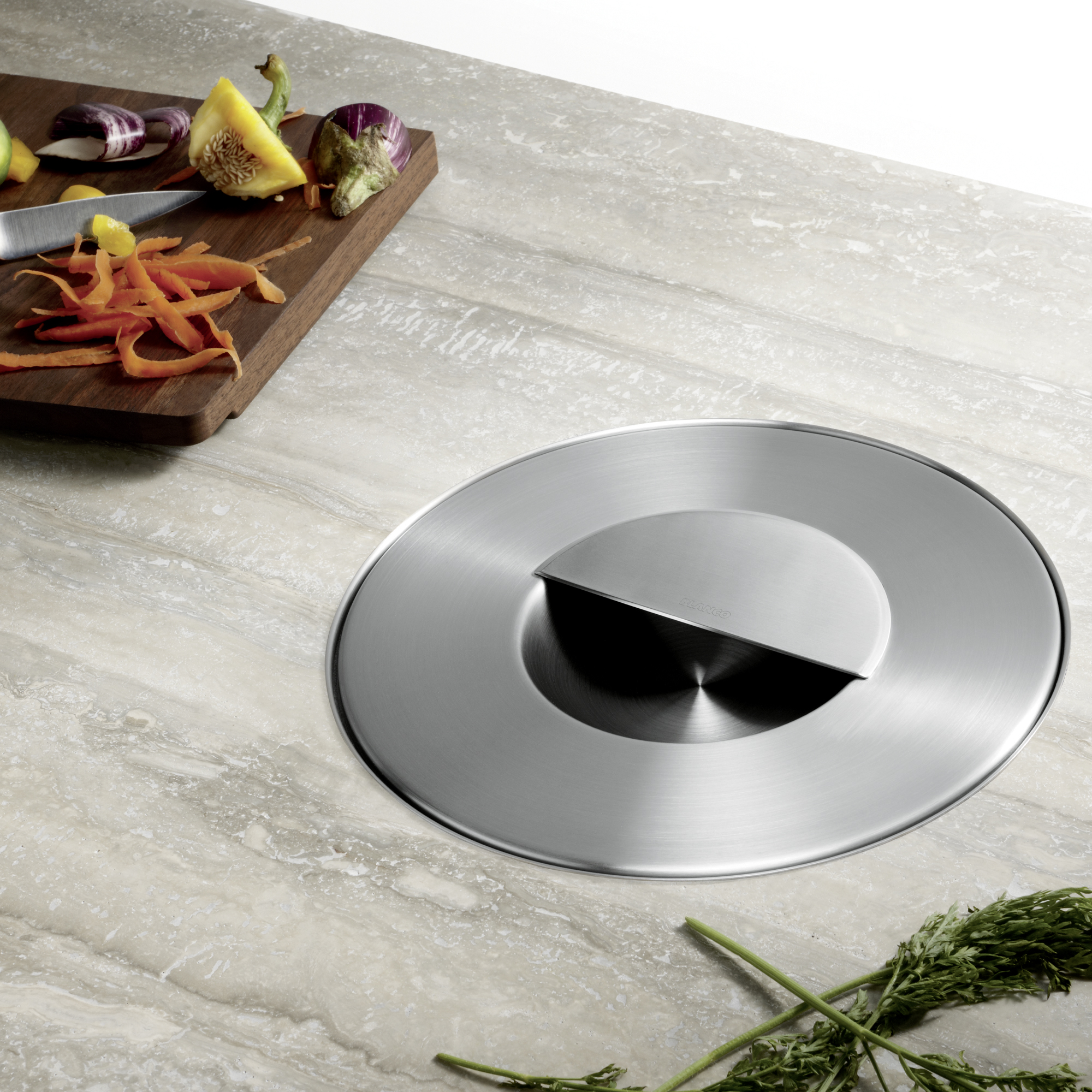 Seamless Integration for a Cleaner Kitchen Aesthetic 
