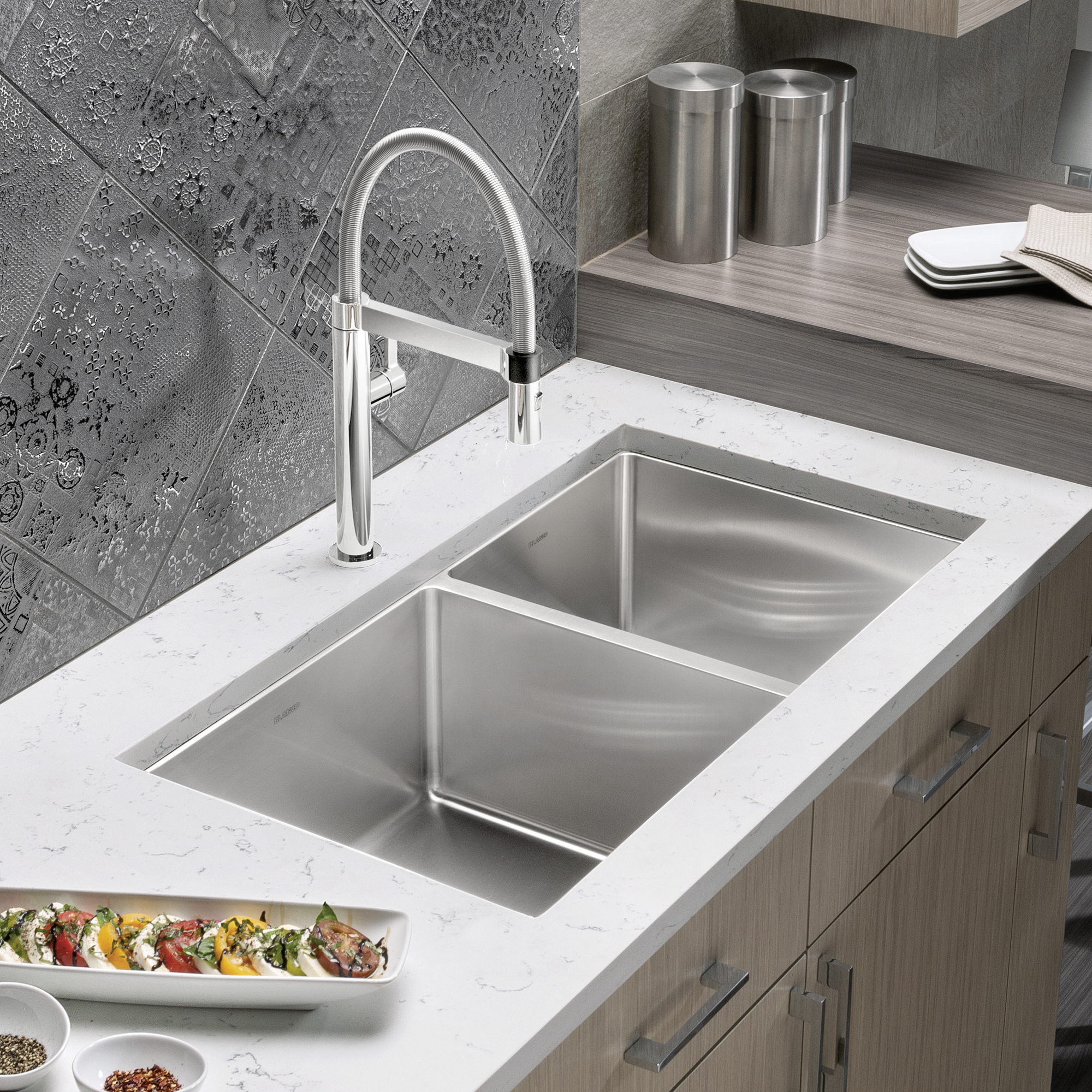 Contemporary Design with Flexible Everyday Functionality 